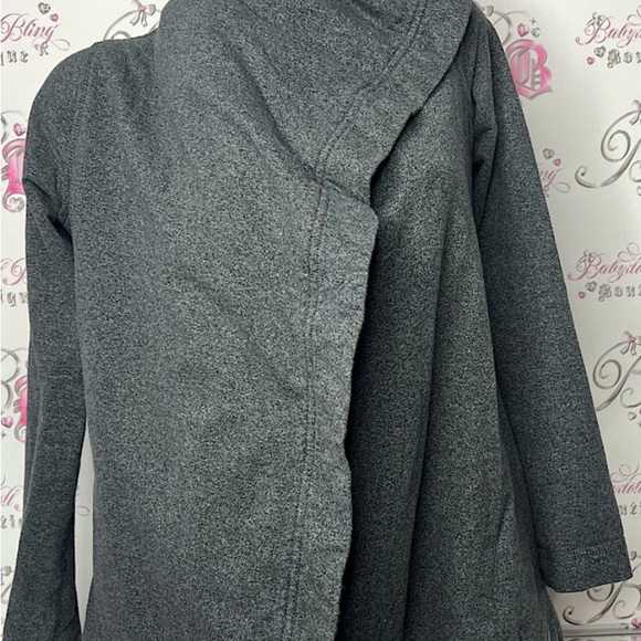 Lululemon Wrap size 8 - Picture 3 of 3